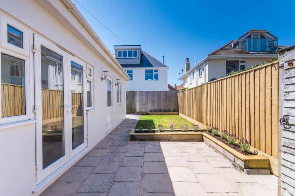 Bournecoast - Clifftop Apartment With Garden -Fm827 Bournemouth Exteriör bild