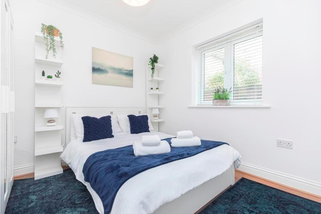 Bournecoast - Clifftop Apartment With Garden -Fm827 Bournemouth Exteriör bild