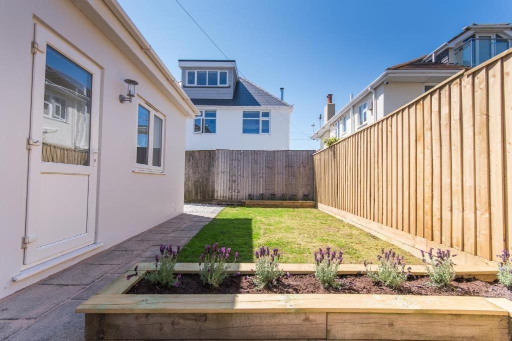 Bournecoast - Clifftop Apartment With Garden -Fm827 Bournemouth Exteriör bild